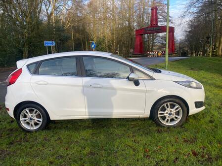 FORD FIESTA