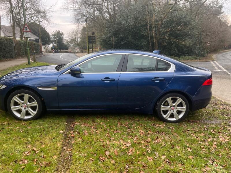 JAGUAR XE