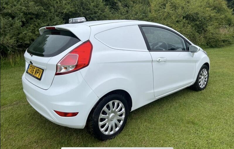 FORD FIESTA VAN