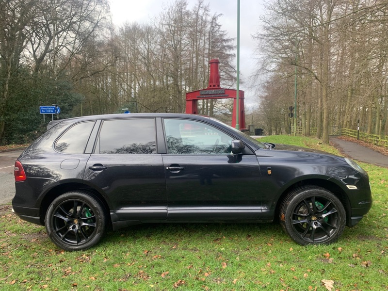 PORSCHE CAYENNE