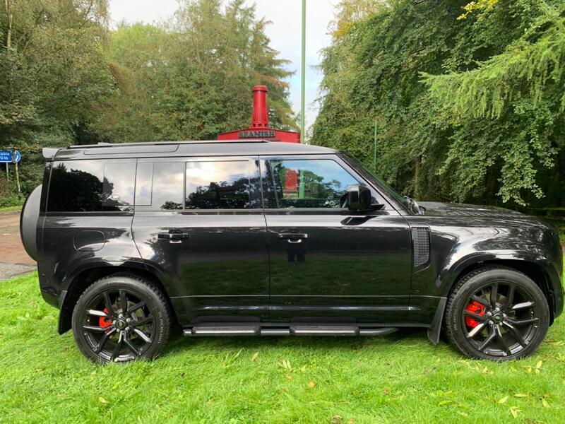 LAND ROVER DEFENDER 110