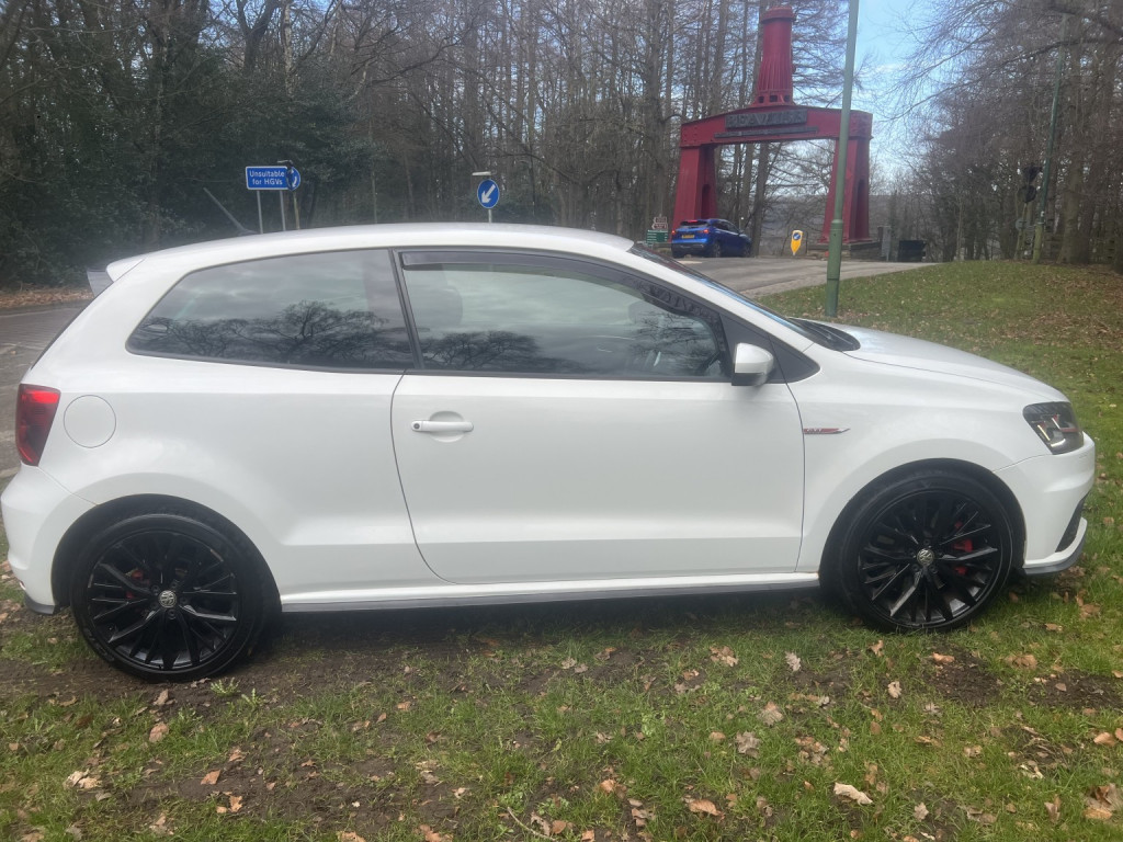 2016 Volkswagen POLO